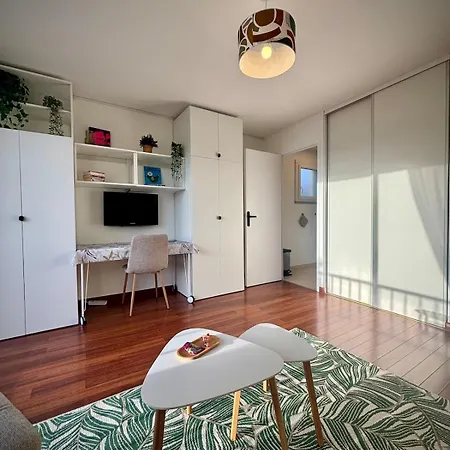 Terra I Cozy Wifi I Balcon & Parking * タランス