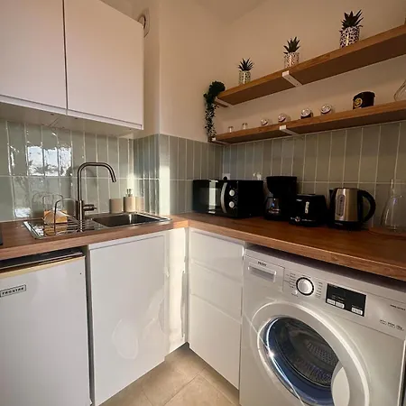 Terra I Cozy Wifi I Balcon & Parking アパート