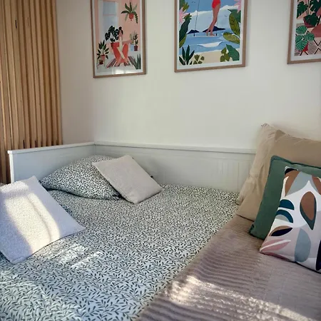 Terra I Cozy Wifi I Balcon & Parking アパート